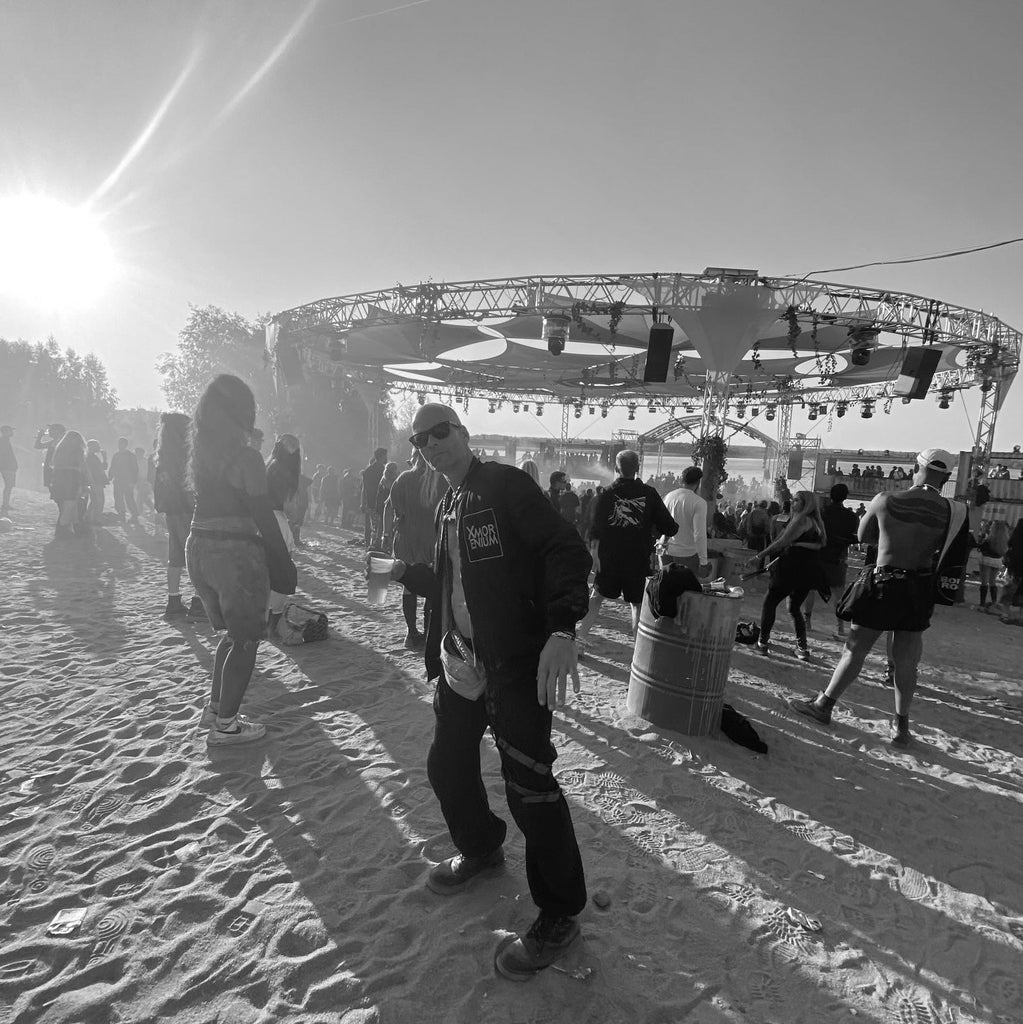 Tanzende Menschen auf dem Hive Festival